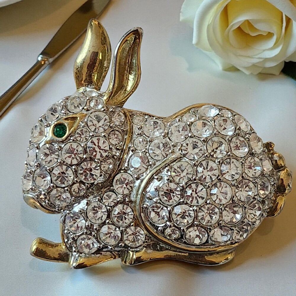 Rabbit Hare Bunny Brooch Pave' Rhinestones Emerald Gold Plated Vintage